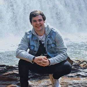 Meet your Posher, Mitchell